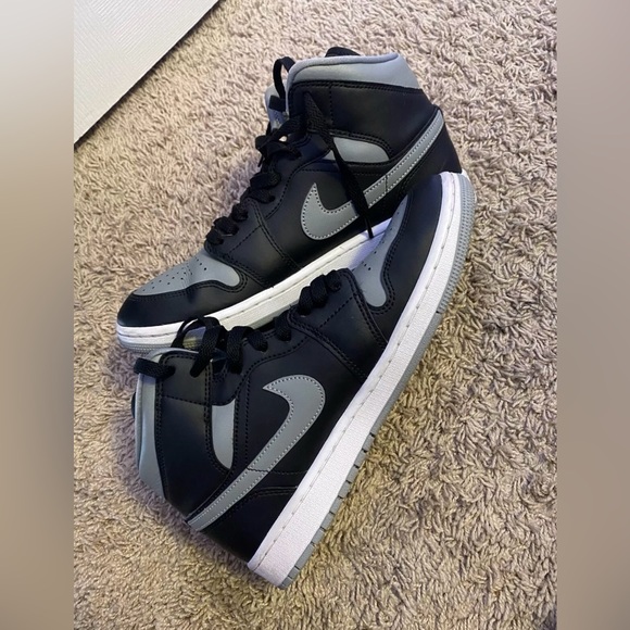 Size 9.5 - Jordan 1 Retro OG High Shadow - Picture 3 of 6